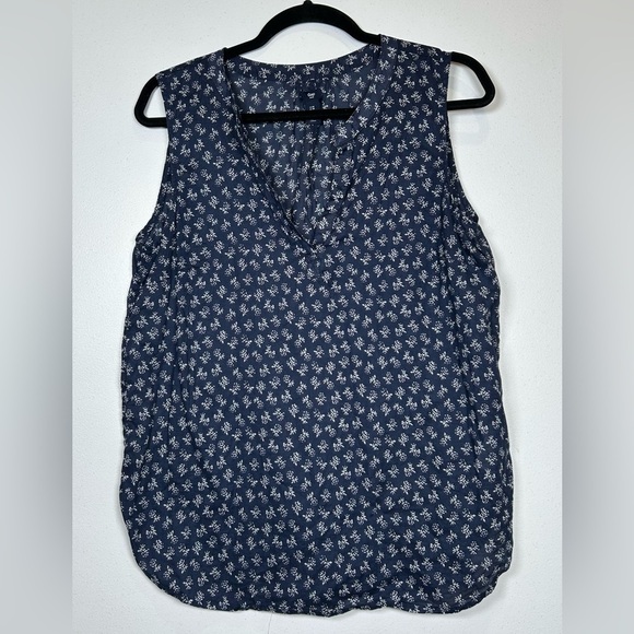 GAP Blue and White Tank Top with Abstract Pattern. Size Medium. - Picture 1 of 7